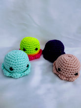 Load image into Gallery viewer, Amigurumi Octopus