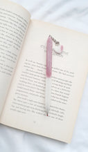 Load image into Gallery viewer, Pink/White 5-inch Bookmark 3pc Set
