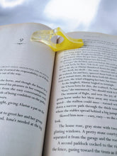 Load image into Gallery viewer, Yellow/Clear 5&quot;-inch Bookmark Set
