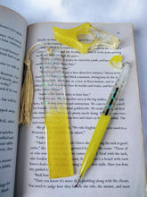 Load image into Gallery viewer, Yellow/Clear 5&quot;-inch Bookmark Set
