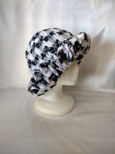 Load image into Gallery viewer, Black Blend Ruffle Hat
