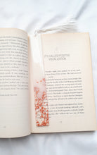 Load image into Gallery viewer, White/Rose Gold Leafing 7-inch Bookmark Sets
