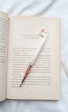 Load image into Gallery viewer, White/Rose Gold Leafing 7-inch Bookmark Sets
